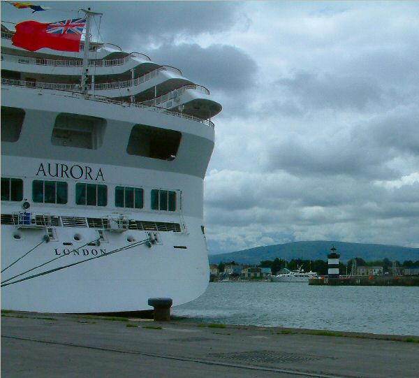 Dublin: Aurora in Port
