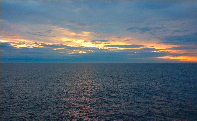 Sørøyane: Sunset off the Norwegian Coast
