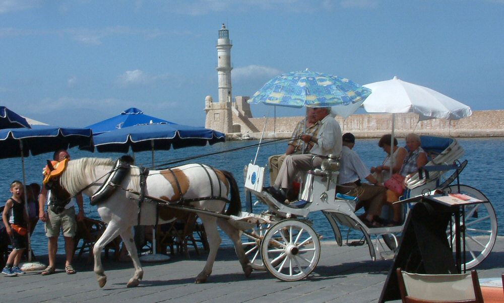 Chania: Landau on Akti Topazi