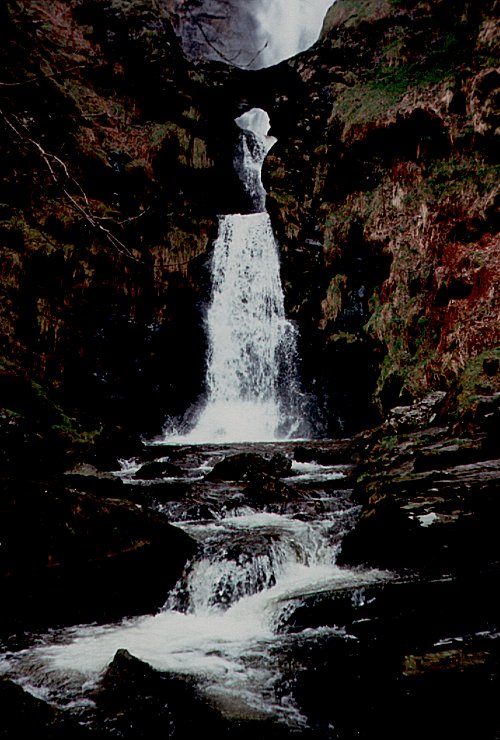 Pistyll Rhaeder: lower view, April 1988